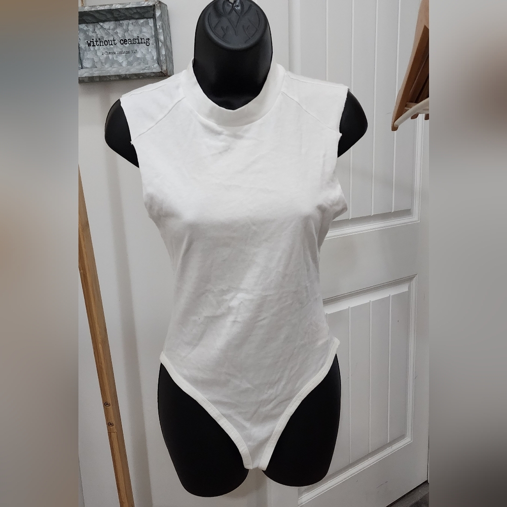 Forever 21 bodysuit NWT white size small